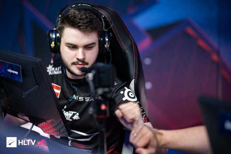 EPL S16:FaZe首战 2-0大比分血虐FTW