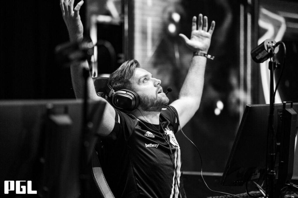NiKo:这可能是我职业生涯中最艰难的两个月